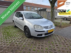 Volkswagen Golf - V 1.4 Trendline 2004 NAP Airco/CV/APK3-2026