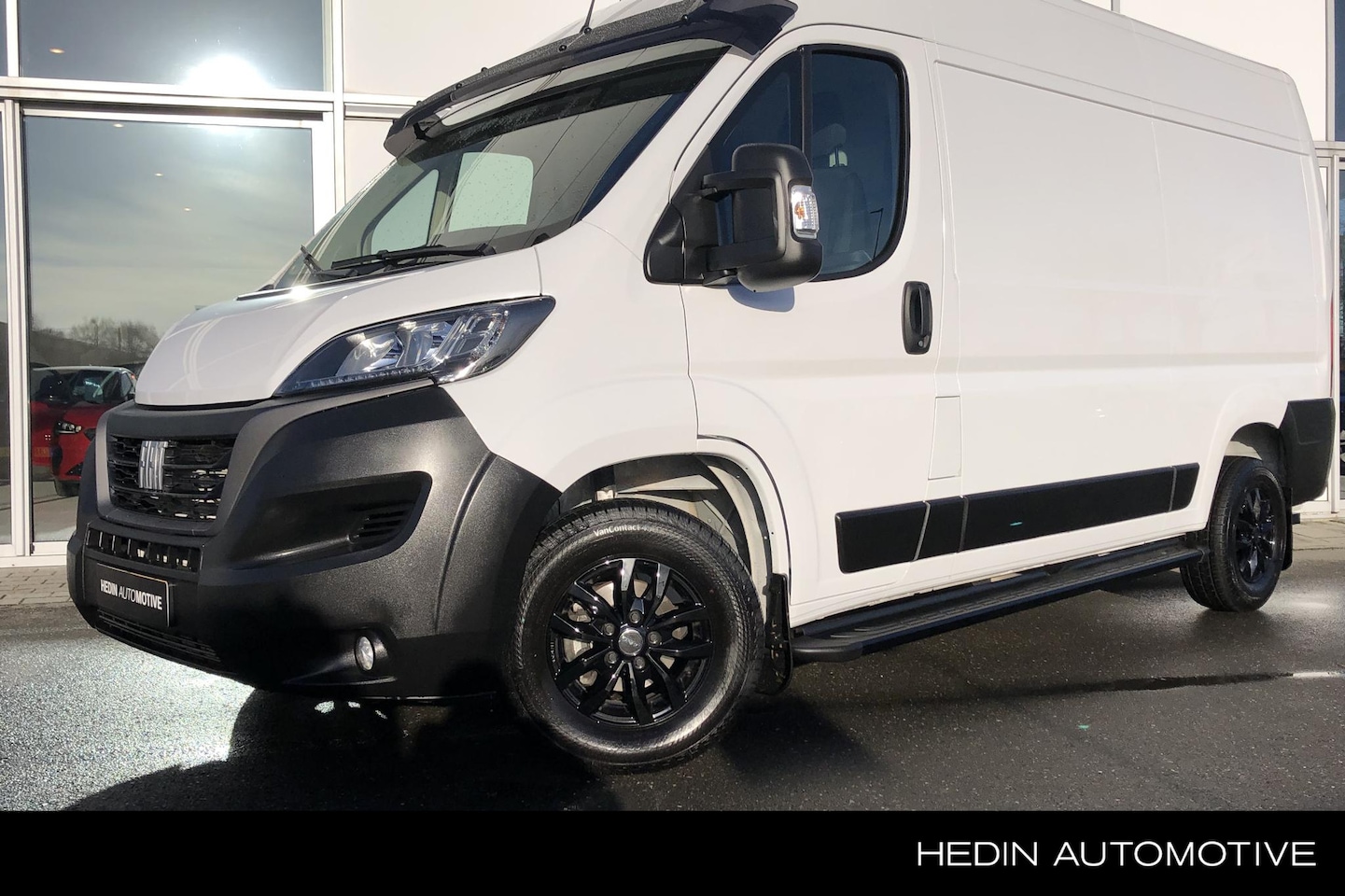 Fiat Ducato - 35 2.2 MultiJet L2H2 | Navigatie | Trekhaak | Treeplanken | LMV BLack | - AutoWereld.nl