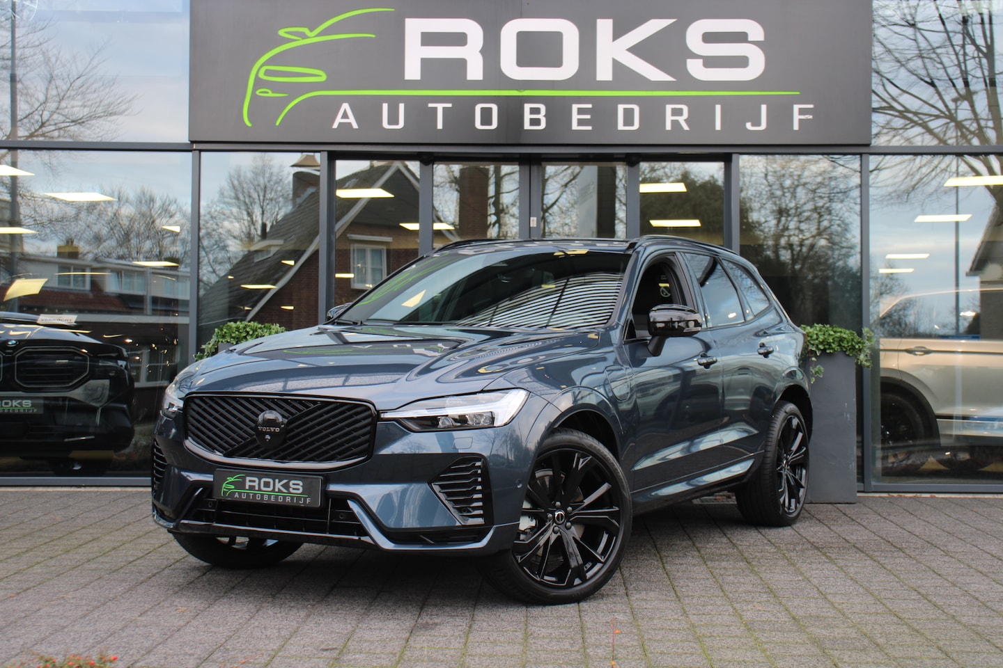 Volvo XC60 - 2.0 T8 Plug-in hybrid AWD Plus Black Edition 2.0 T8 Plug-in hybrid AWD Plus Black Edition - AutoWereld.nl