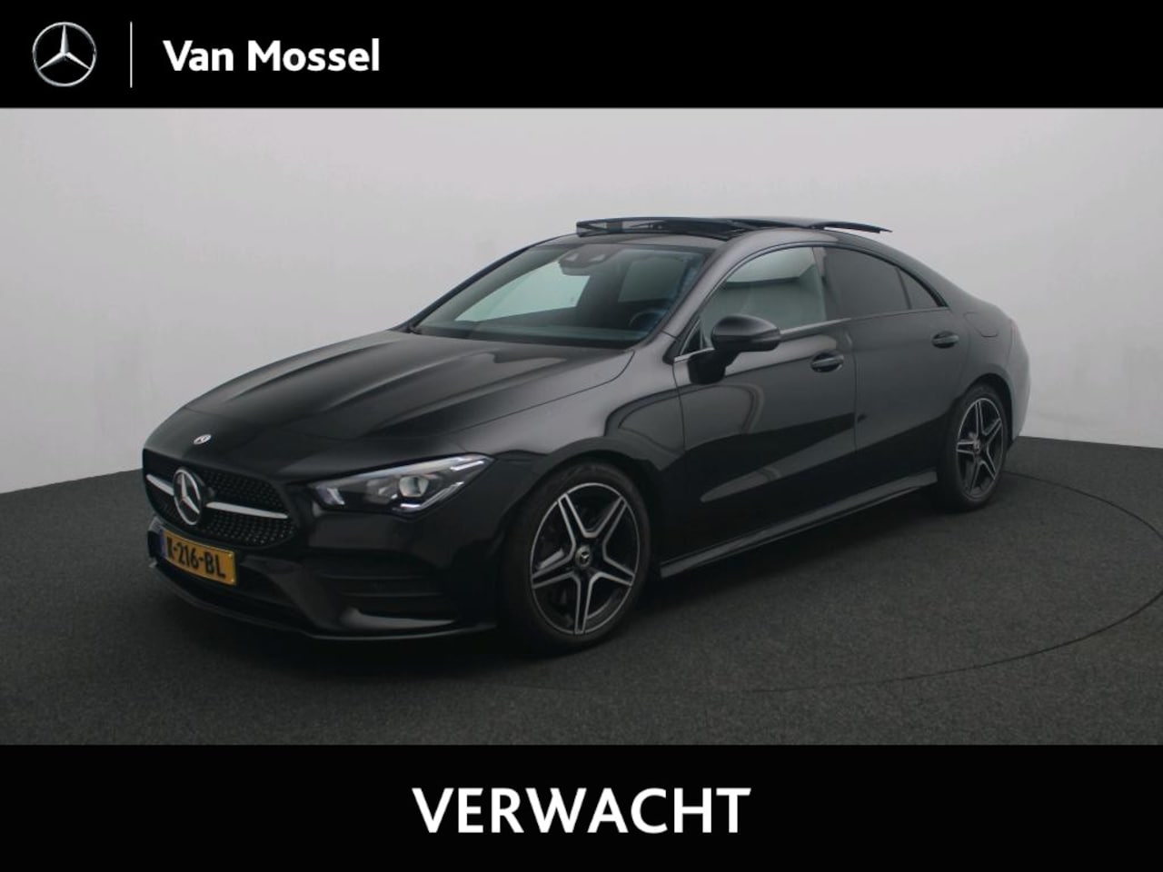 Mercedes-Benz CLA-Klasse - 200 Business Solution AMG / Panaroma-dak / Night-Pakket / Achteruitrijcamera / - AutoWereld.nl