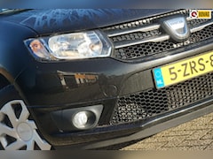 Dacia Sandero - 0.9 TCe Lauréate | Noir Magma | Elek.ramen/Airco/Radio-CD - Keurige auto