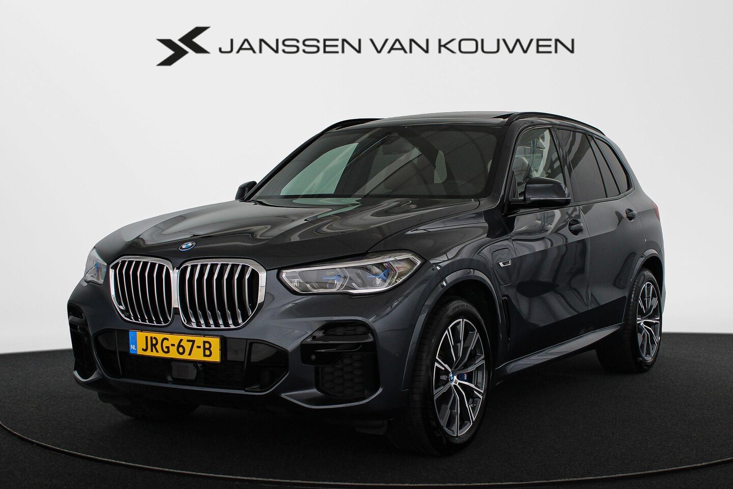 BMW X5 - xDrive45e M Sport SOH 96% Panoramadak Harman Kardon Head-Up Achteras Besturing Trekhaak Lu - AutoWereld.nl