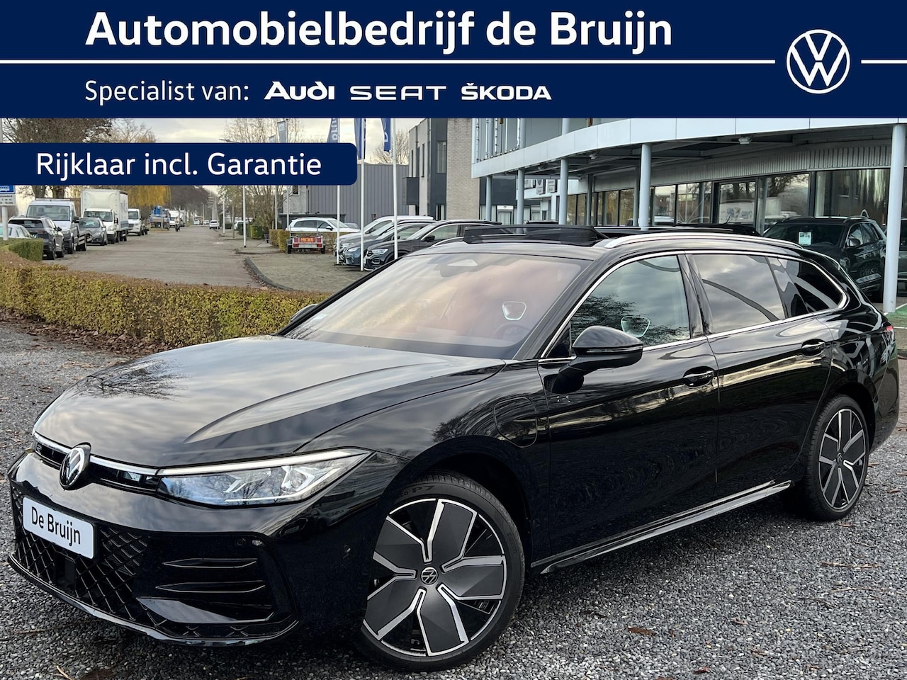 Volkswagen Passat Variant - Hybrid 272pk DSG R-Line (Pano,Trekhaak,Camera) - AutoWereld.nl