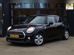 MINI Cooper - 1.5 Business | NAP | Dealer Onderhouden | Navi | Cruise | Airco | LM Velgen