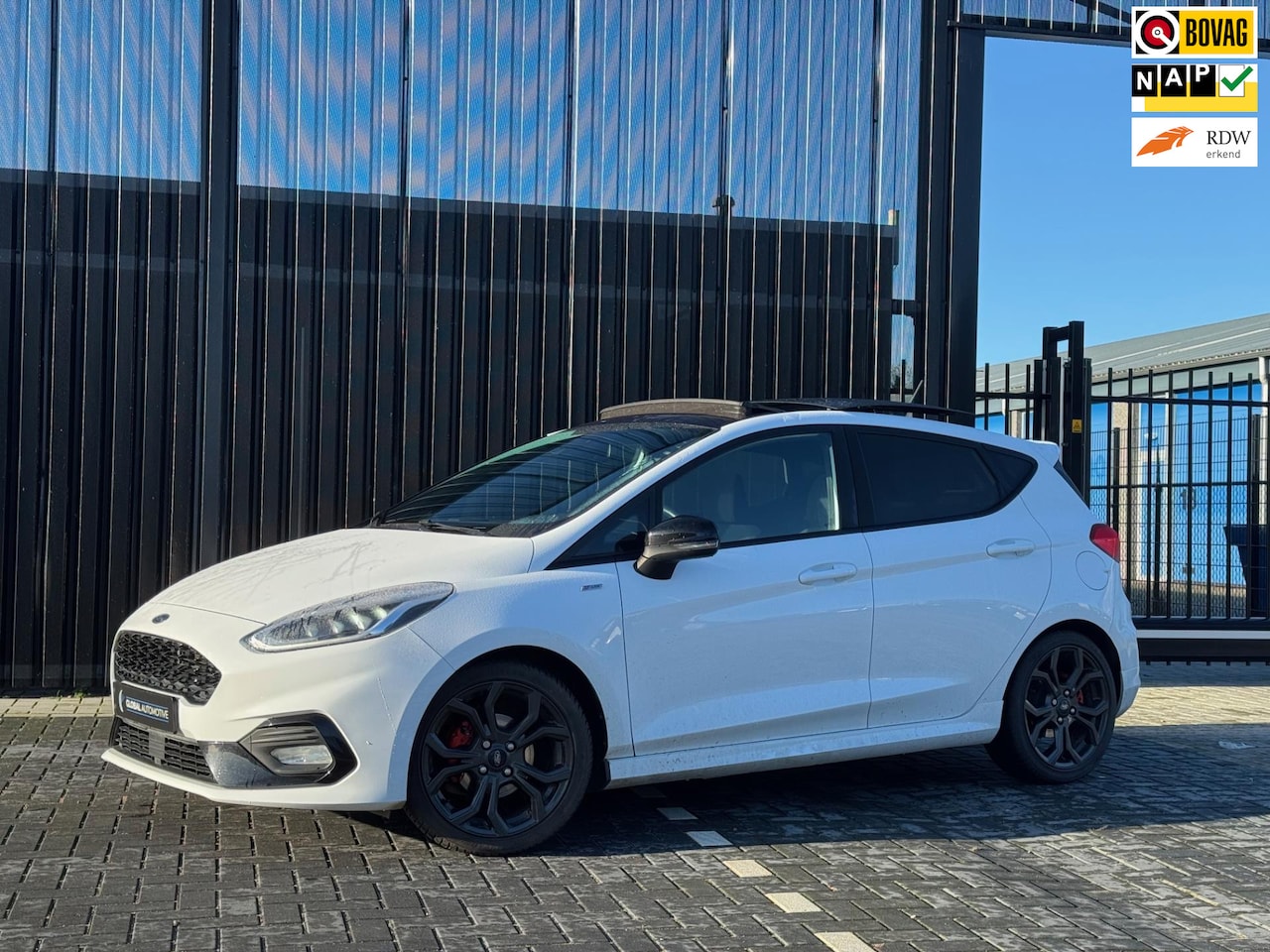 Ford Fiesta - 1.0 EcoBoost ST Line - 125PK - SCHUIFDAK - STUURVERWARMING - 17'' - AutoWereld.nl