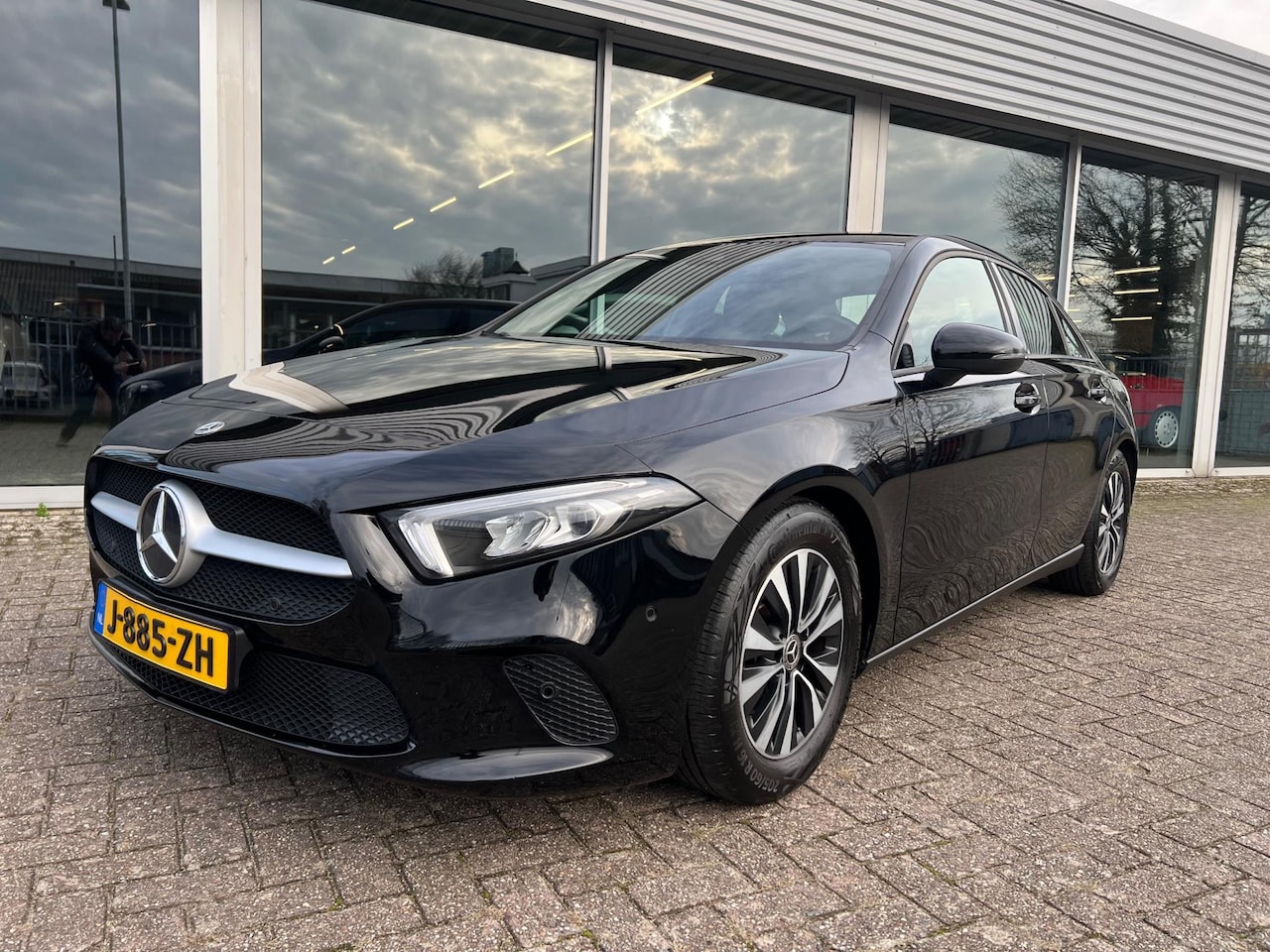 Mercedes-Benz A-klasse - 180 Sedan Automaat, LED, Navi, Dealer onderh. - AutoWereld.nl