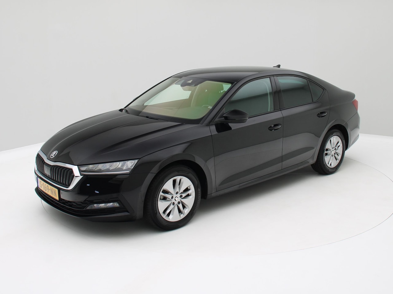 Skoda Octavia - 1.5 e-TSI Business Edition 1.5 e-TSI Business Edition - AutoWereld.nl