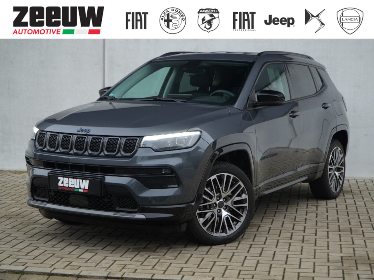 Jeep Compass - 4xe 240 PK Hybrid Summit | Leder | Winter | Navi | Premium | 19" - AutoWereld.nl
