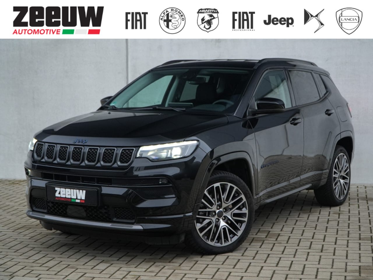 Jeep Compass - 4xe 240 PK Hybrid Summit | Leder | Winter | Navi | Premium | 19" - AutoWereld.nl