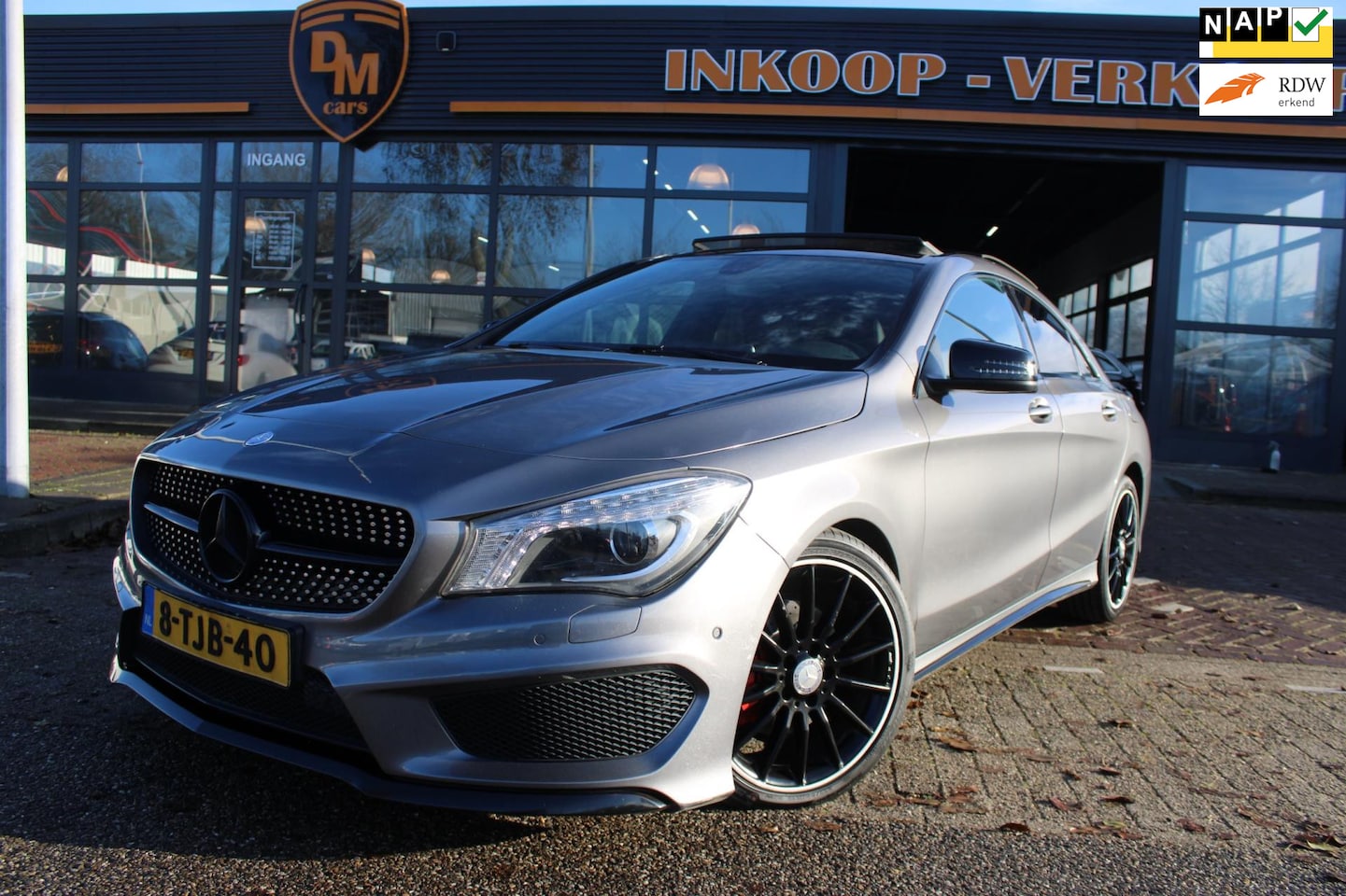 Mercedes-Benz CLA-Klasse - 200 Amg-Pakket | Pano | Carplay | Stoelverwarming | - AutoWereld.nl