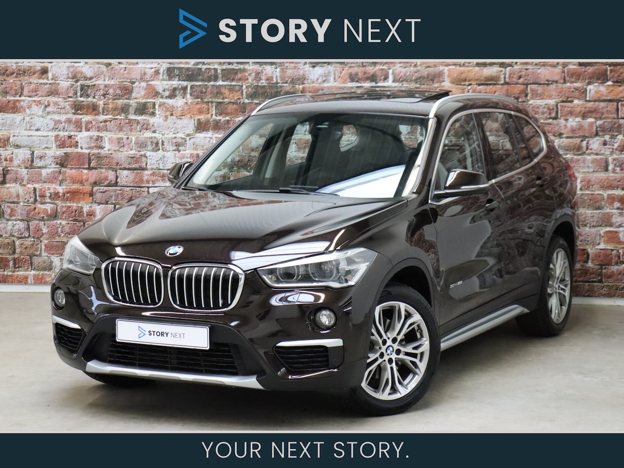 BMW X1 - sDrive18i Executive xLine Automaat / Paoramadak / Cruise Control / Navigatie / Parkeersens - AutoWereld.nl