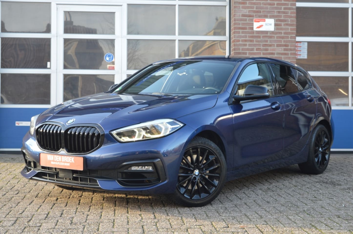 BMW 1-serie - 118i Executive | AUT - VRT.DASH - CAMERA - AutoWereld.nl
