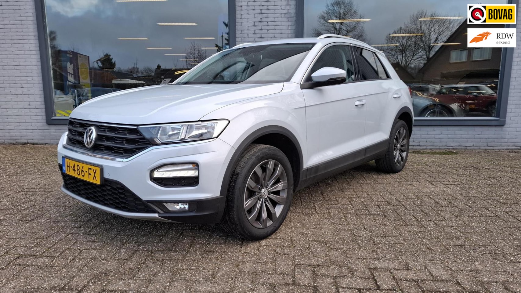 Volkswagen T-Roc - 1.0 TSI Style ADAPTIVE CRUISE|PDC|LMV - AutoWereld.nl
