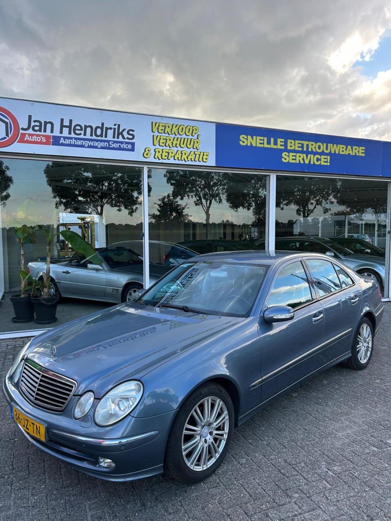 Mercedes-Benz E-klasse - 240 Avantgarde Youngtimer - AutoWereld.nl