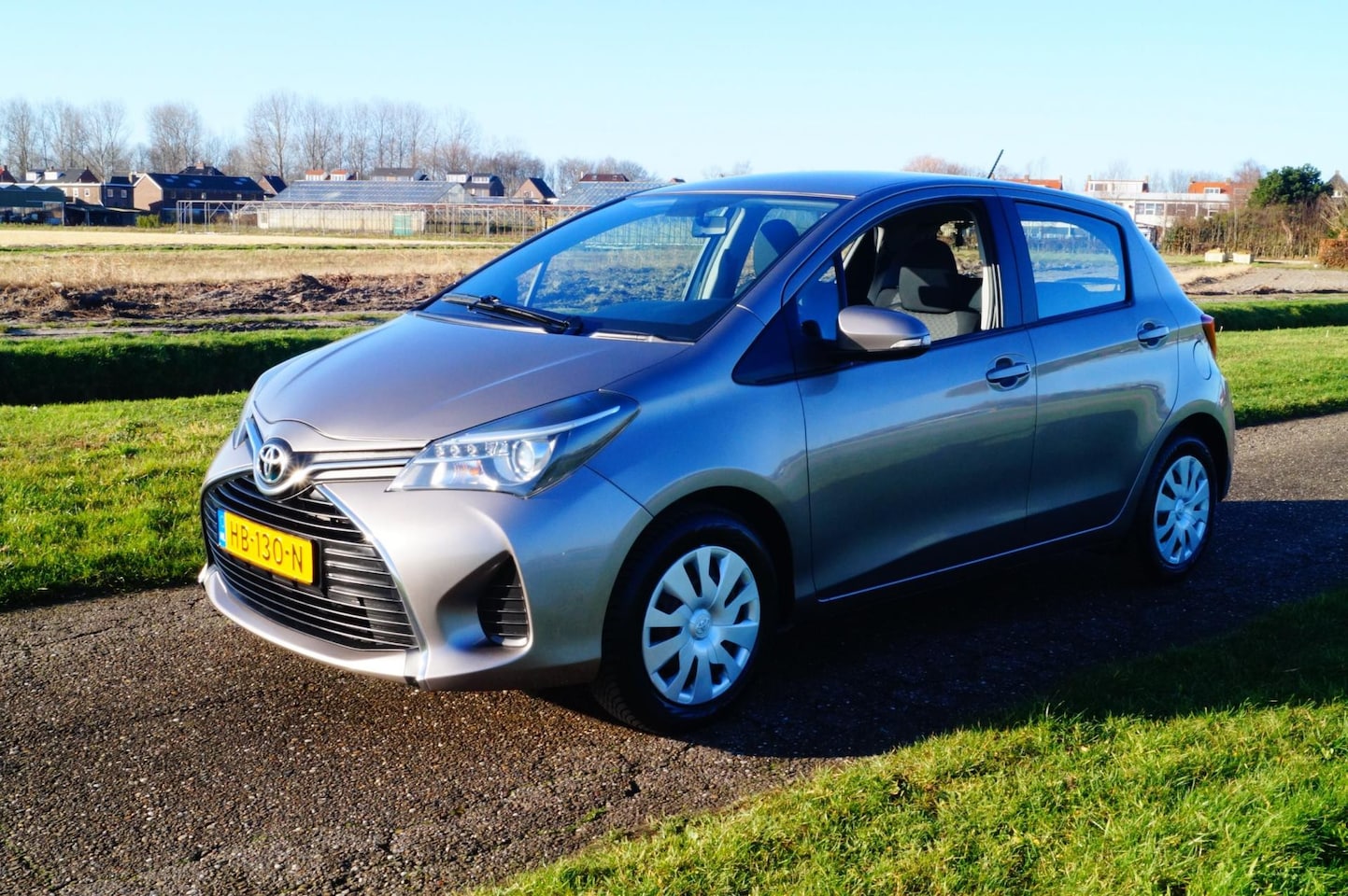 Toyota Yaris - 1.3 VVT-i Aspiration 1.3 VVT-i Aspiration - AutoWereld.nl