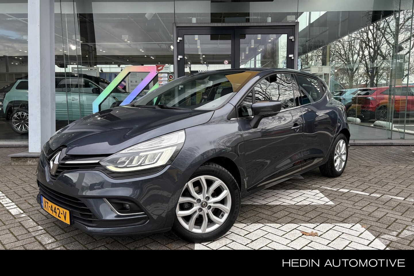 Renault Clio - TCe 90PK Intens | SENSOREN | KEYLESS | AUTOMATISCHE AIRCO | NAVIGATIE | - AutoWereld.nl