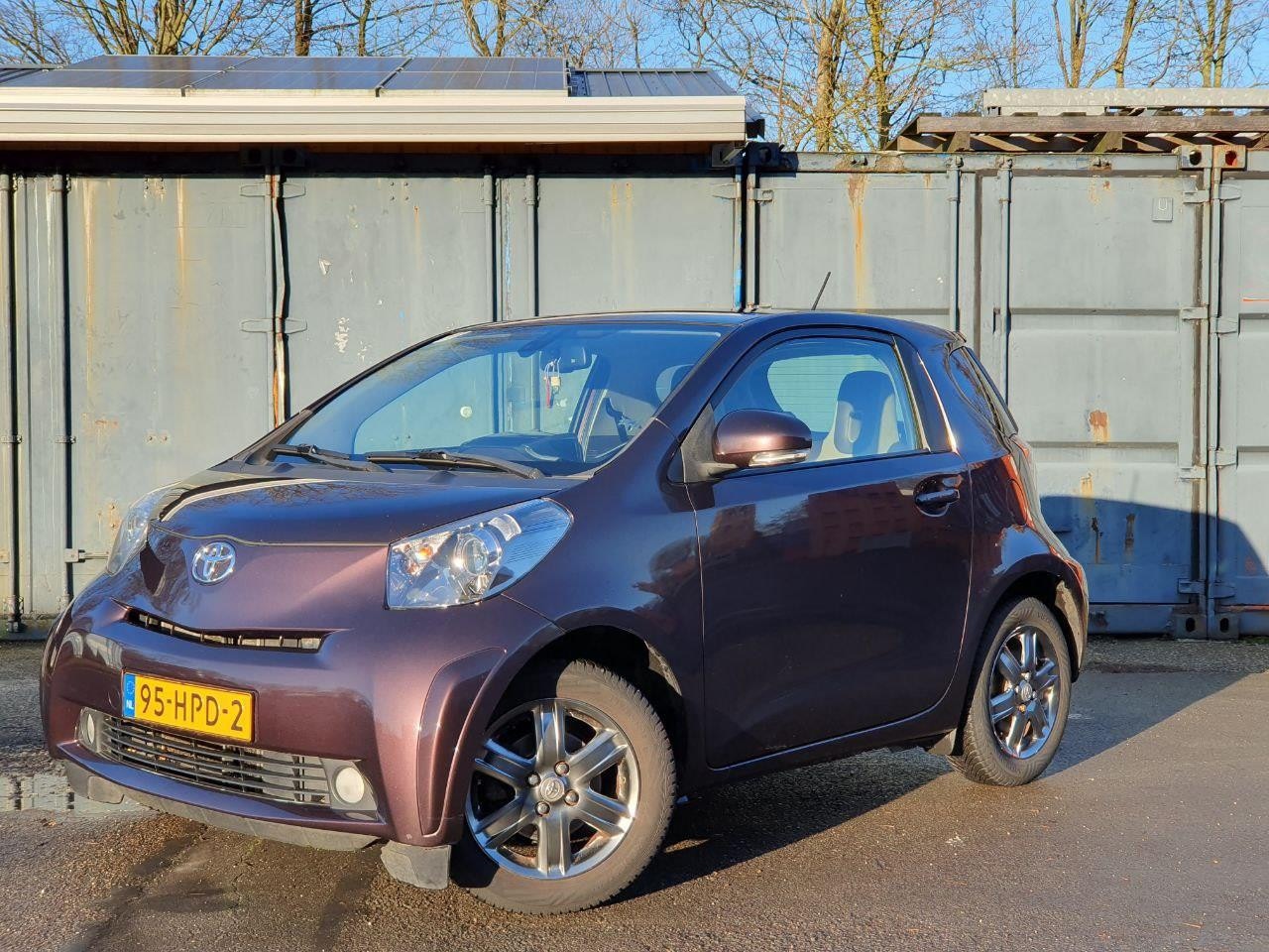 Toyota iQ - 1.0 VVTi Aspiration | Volledig onderhouden | Bluetooth | APK 16-01-2027 | Bomvol opties - AutoWereld.nl