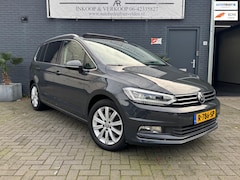 Volkswagen Touran - 1.4 TSI Highline 7p DSG Pano CarPlay Massage Inruil mogelijk