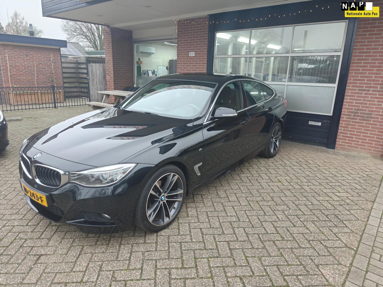 BMW 3-serie Gran Turismo - GT 320i 184pk Aut High Executive Upgrade - AutoWereld.nl