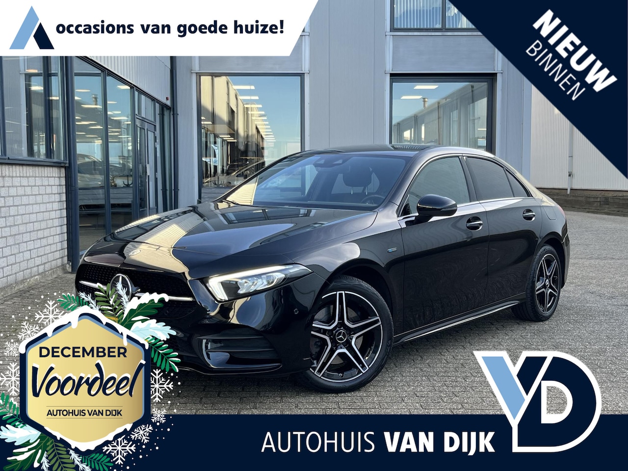 Mercedes-Benz A-klasse - 250 e Premium Plus AMG | Voll.Historie/Navi/AMG-Pakket/Sfeerverlichting/18"/Afn.Trekhaak - AutoWereld.nl