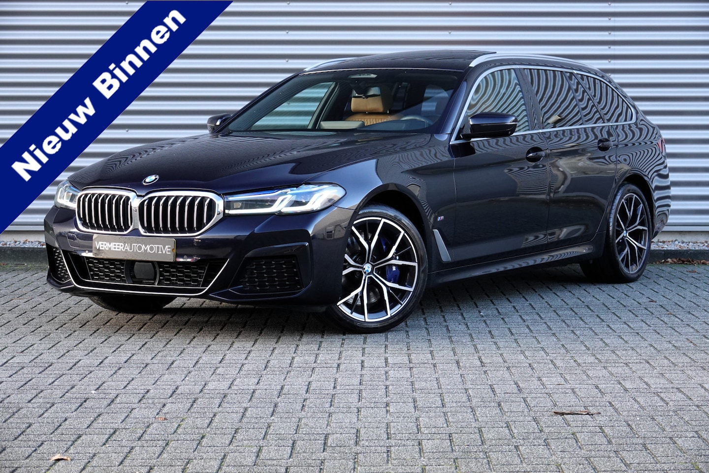 BMW 5-serie Touring - 540d xDrive High Executive Edition | M-Sport | Pano | Bowers & Wilkins | Massage | Scherme - AutoWereld.nl