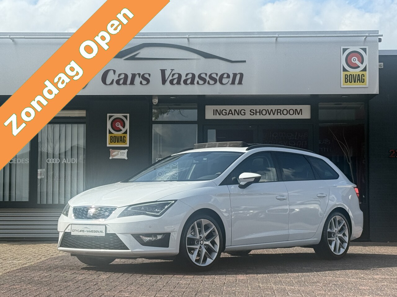 SEAT Leon ST - 1.8 TSI FR 180 pk panoramadak navi climate ctr cruise ctr lmv 18 inch half leder/alcantara - AutoWereld.nl