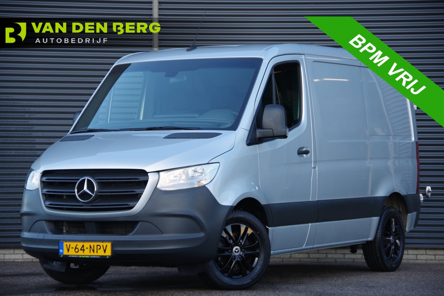 Mercedes-Benz Sprinter - 315 1.9 CDI 3-ZITS, L1H1 AUT. TREKHAAK 2800KG, CAMERA, NAVI, CRUISE, CLIMA - AutoWereld.nl