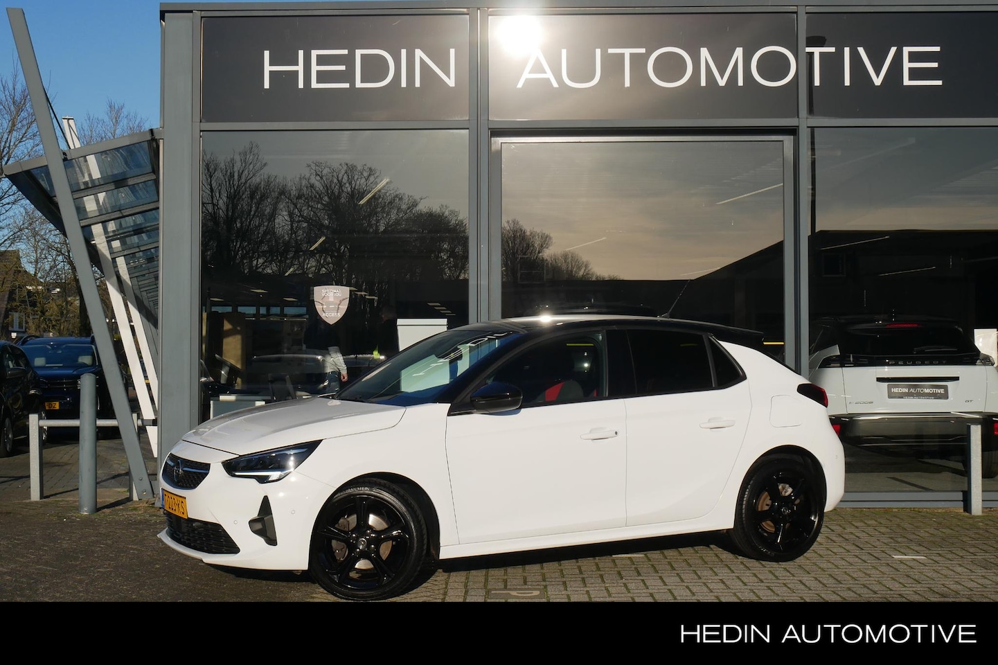 Opel Corsa - 1.2 Level 4 | Airco | Nav Middels APP | Achteruitrijcamera | Stoelverwarming | Two tone - AutoWereld.nl