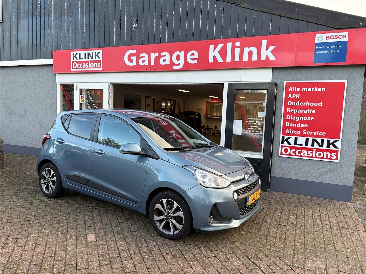 Hyundai i10 - 1.0i Blue 66pk i-Motion Premium Automaat - AutoWereld.nl