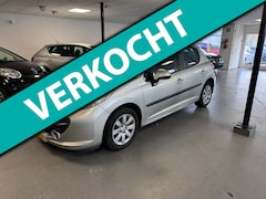 Peugeot 207 - 1.4-16V XS