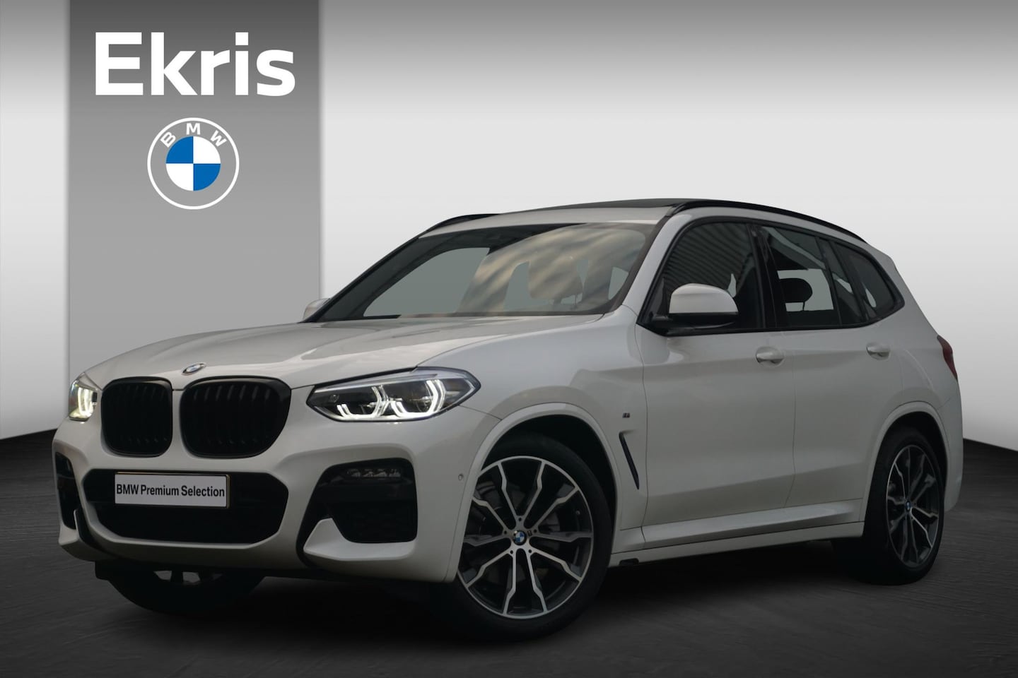 BMW X3 - sDrive20i High Executive M Sportpakket 20'' / Glazen panoramadak / Parking Assistant / Ver - AutoWereld.nl