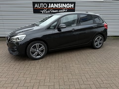 BMW 2-serie Active Tourer - 218i High Executive Edition | Stoelverwarming | PDC V+A | Navigatie | Cruise | Trekhaak |