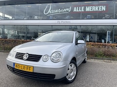 Volkswagen Polo - 1.4-16V Highline Airco - Cruise control - Elektrische ramen voor - Radio - Licht metalen v