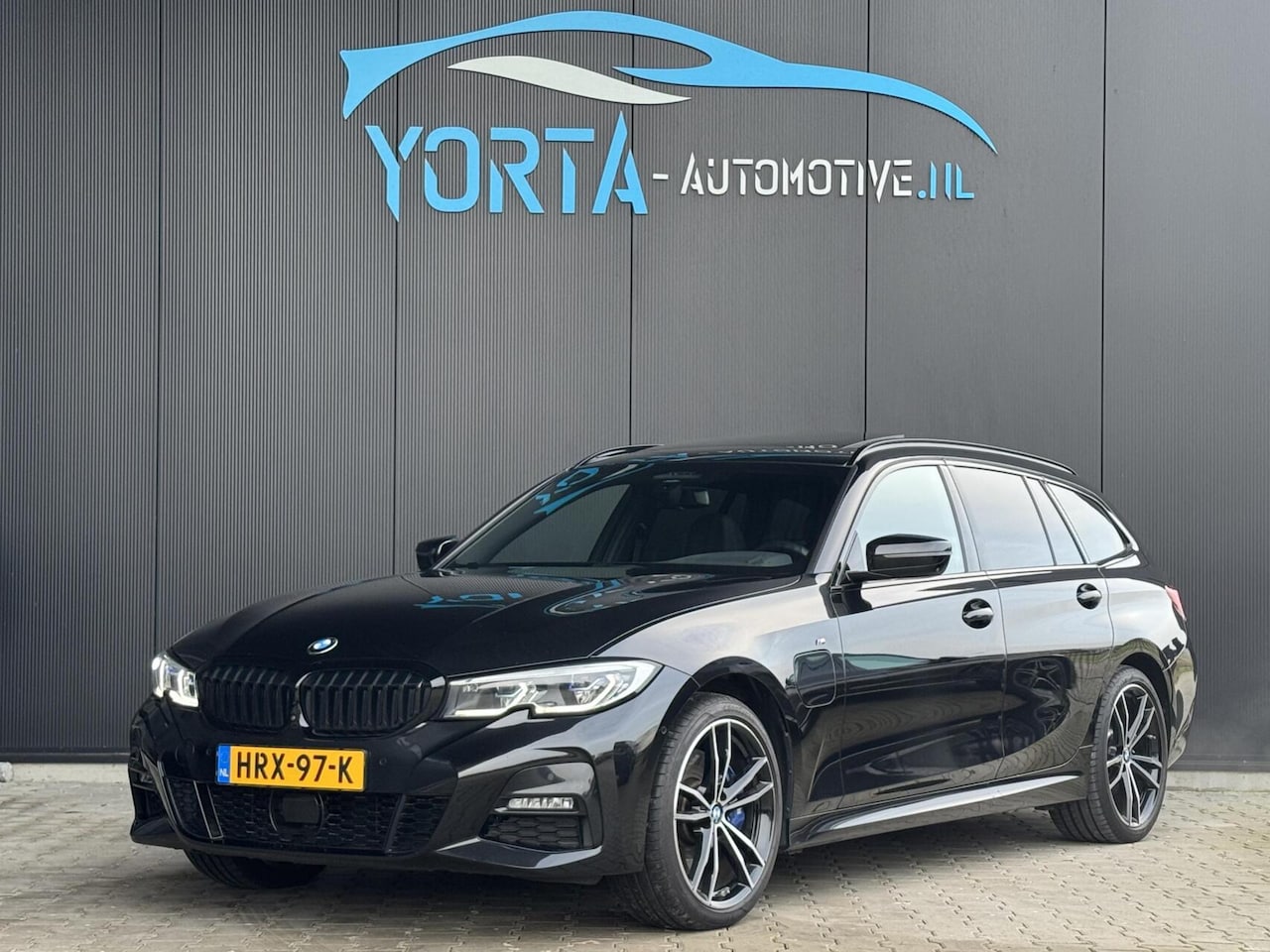 BMW 3-serie Touring - 330e High Executive 330e High Executive - AutoWereld.nl