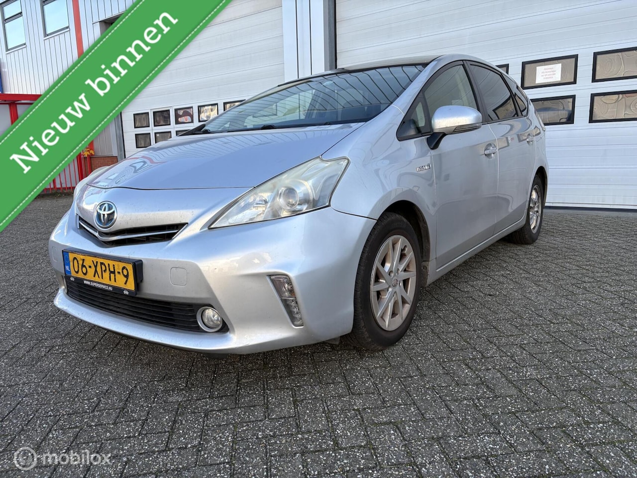 Toyota Prius Wagon - 1.8 Comfort 96g ECC/PANO/CAM/7P - AutoWereld.nl