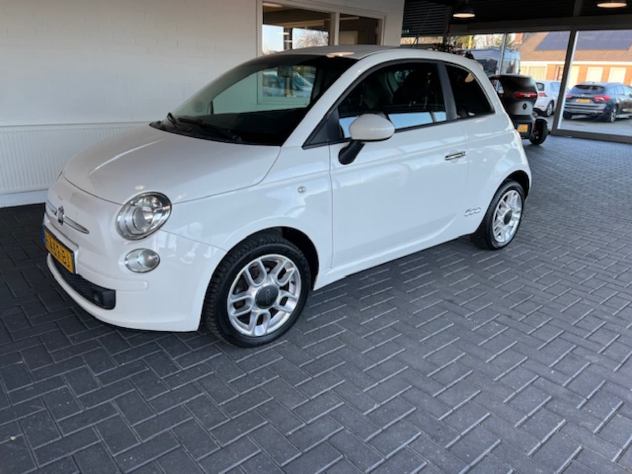 Fiat 500 - 1.2 Sport / Sportstoelen / All-Season Banden - AutoWereld.nl
