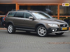 Volvo XC70 - D5 AWD Classic Edition | 5 Cilinder | Camera | Trekhaak 2100KG | Stoelverwarming | Standka
