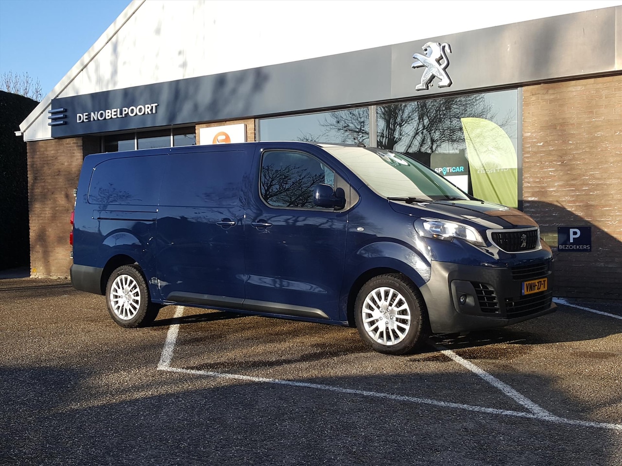 Peugeot Expert - PREMIUM 231(L3H1) GB 2.0 BlueHDi-180pk AUTOMAAT TREKHAAK | Airco | Cruise control | Apple - AutoWereld.nl