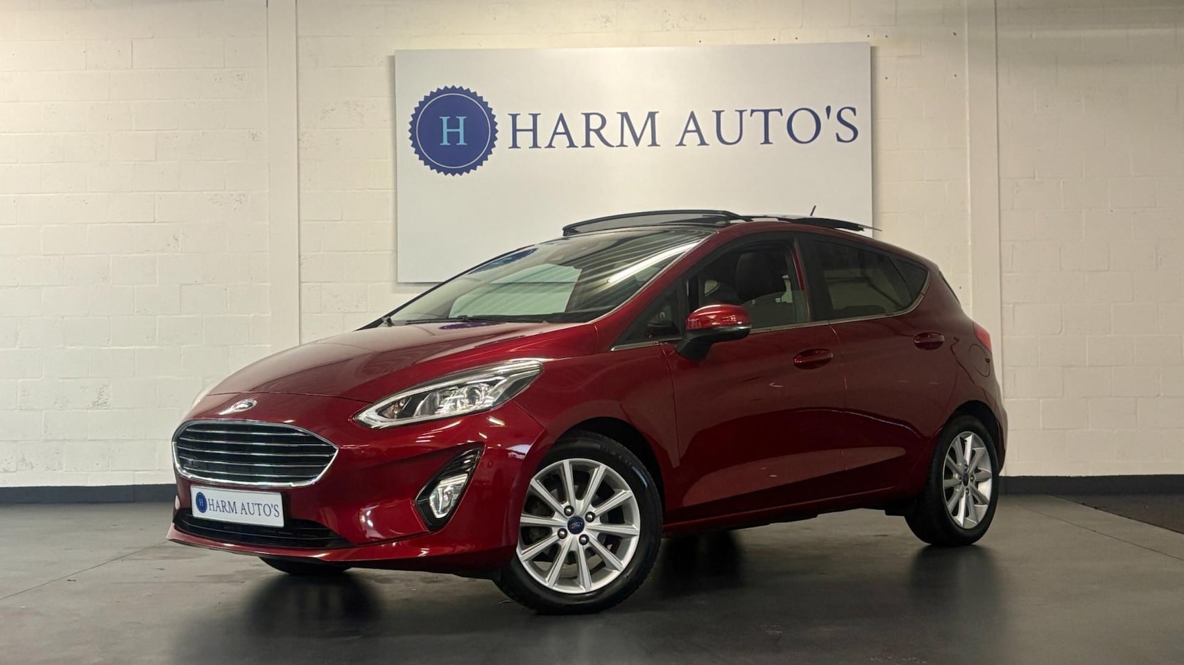 Ford Fiesta - 1.0 EcoBoost Titanium 101pk Automaat Navi / Pano / LED / PDC - AutoWereld.nl