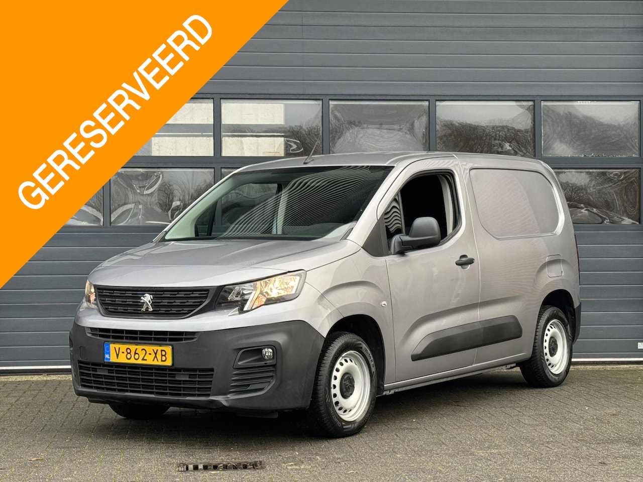 Peugeot Partner - 1.6 PREMIUM I APPLE CARPLAY I PARKEERSENSOREN I CRUISE CONTROL I BETIMMERING - AutoWereld.nl