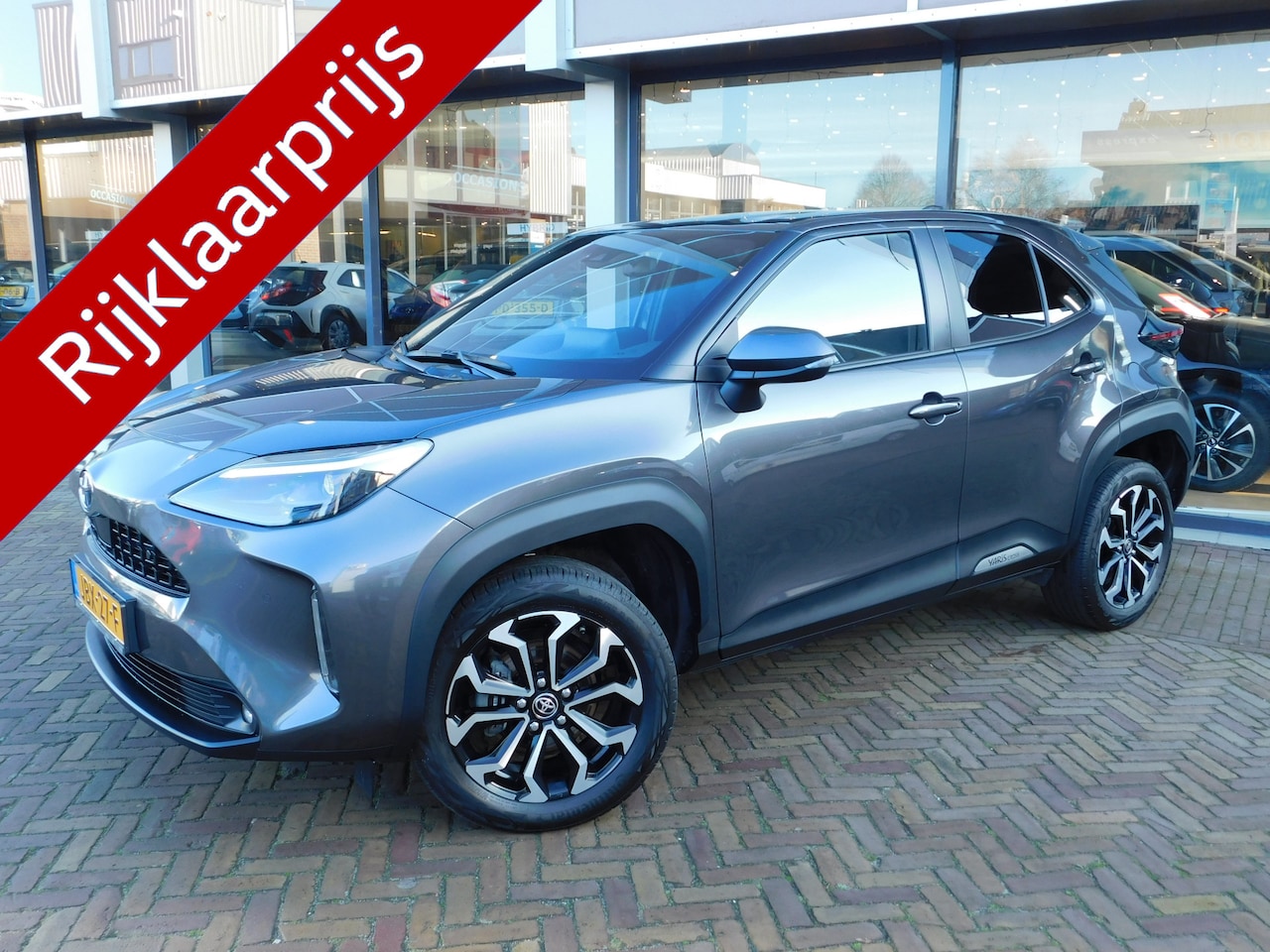 Toyota Yaris Cross - 1.5 Hybrid Dynamic | Stoelverwarming | Parkeersensoren - AutoWereld.nl