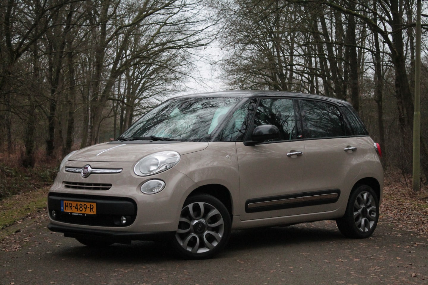 Fiat 500 L - 0.9 TwinAir Lounge | Pano | Climate | Trekhaak - AutoWereld.nl