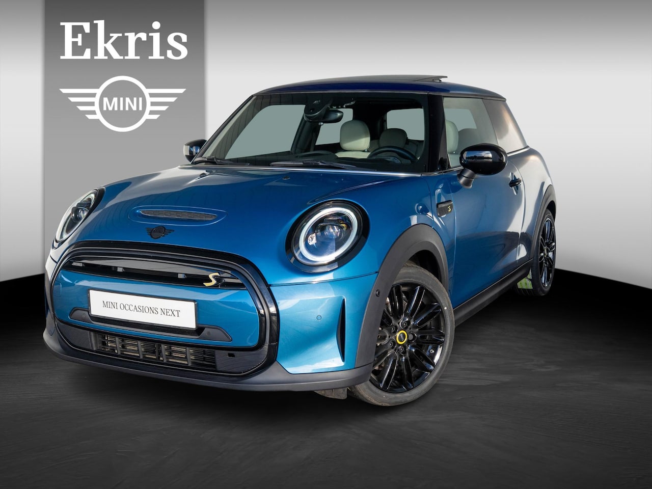 MINI Mini-Electric - Cooper SE Collection + Glazen Panoramadak + Chester Leder + Achteruitrijcamera + HUD + Stu - AutoWereld.nl