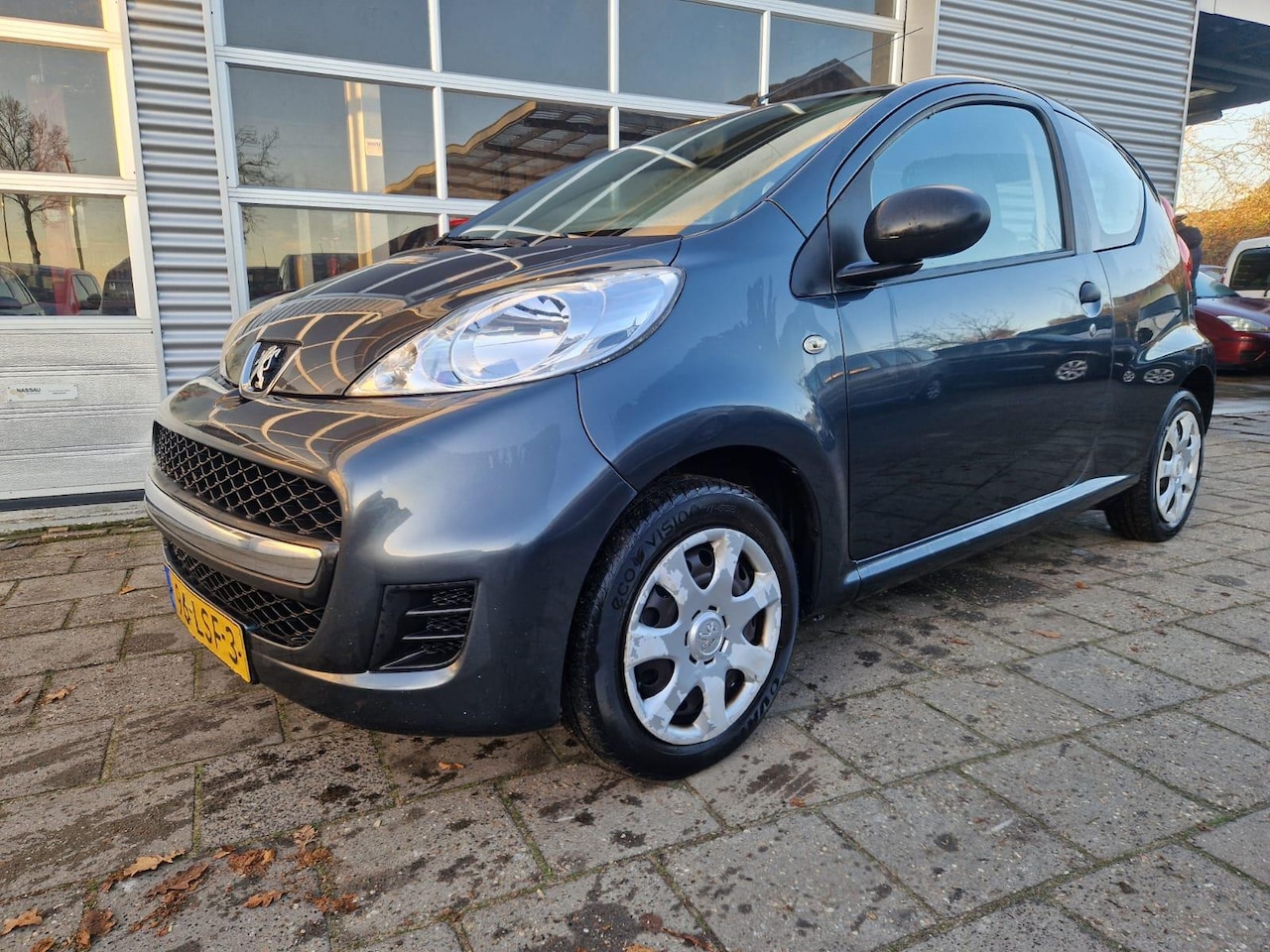 Peugeot 107 - 1.0-12V XR 1.0-12V XR - AutoWereld.nl