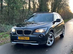 BMW X1 - SDrive20d Business | Dealeronderhouden | Orgineel Nederlands | Camera | Navi | Pano | Lede