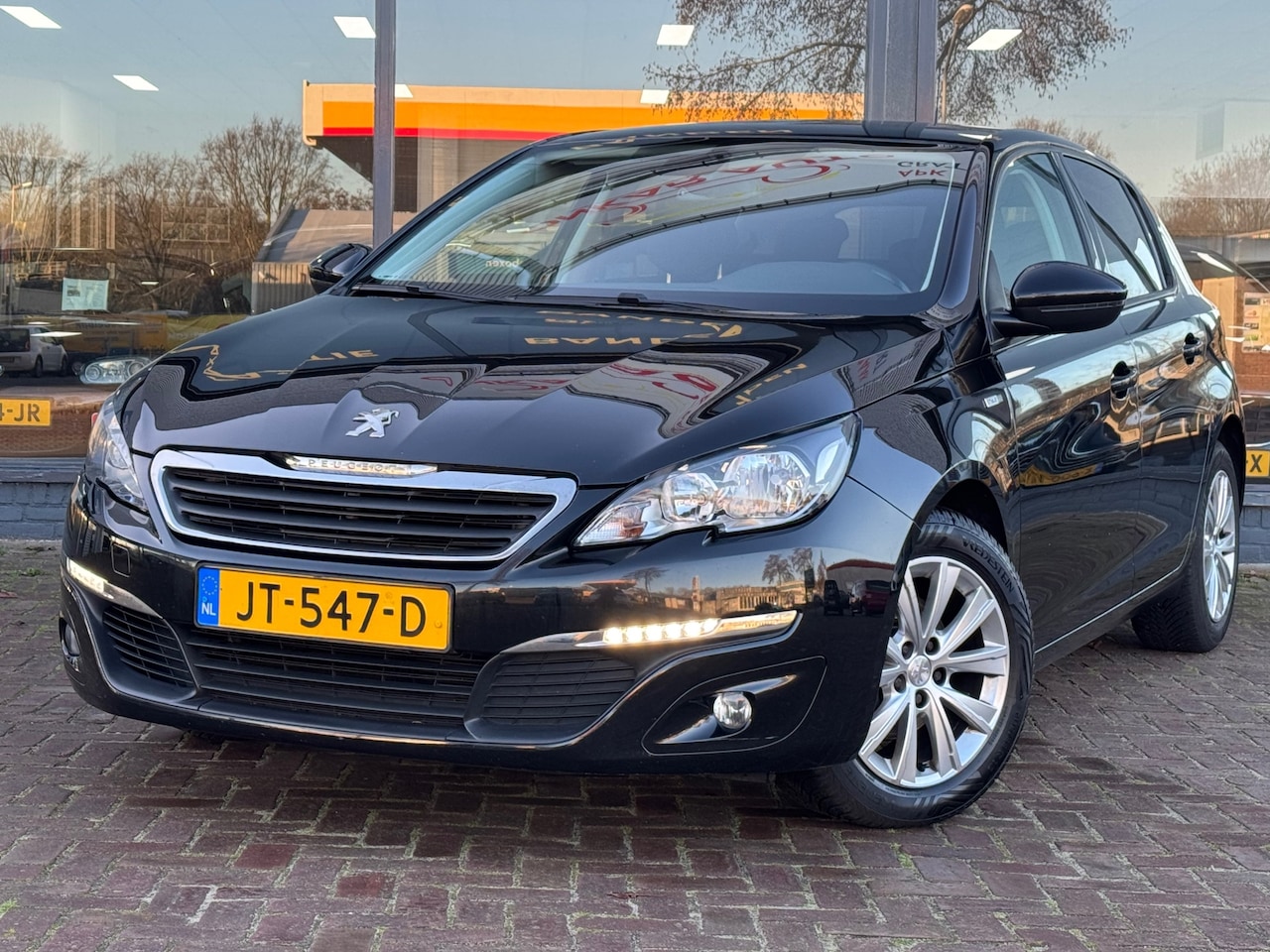 Peugeot 308 - 1.2 PureTech Style | Dealer OH | Parkeersensor | Elek Ramen | Navi - AutoWereld.nl