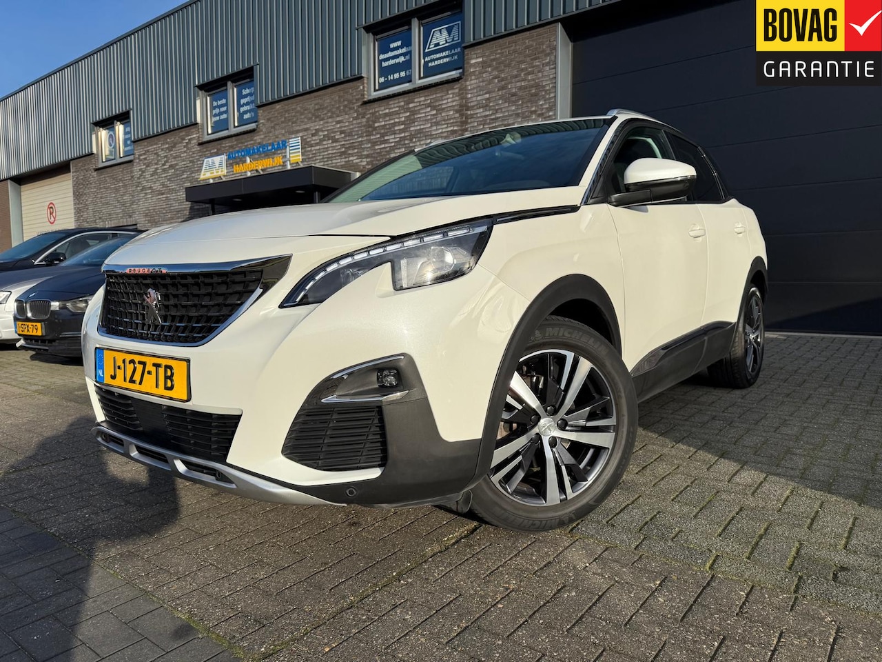 Peugeot 3008 - 1.2 PureTech Allure | 1E EIGENAAR | 12MND GARANTIE | LED | DAB | NAVI | CARPLAY | PANODAK - AutoWereld.nl