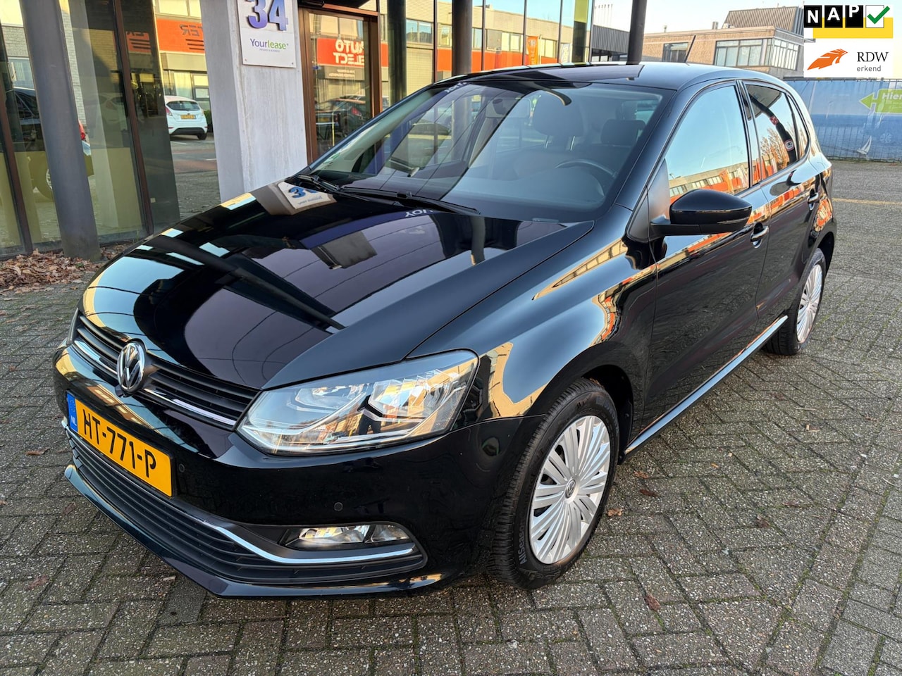 Volkswagen Polo - 1.4 TDI Comfortline / PDC / Navi / Apple Carplay - AutoWereld.nl