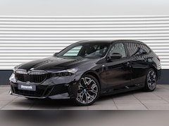 BMW 5-serie Touring - 530e xDrive M-Sport Pro | Stoelventilatie | Harman/Kardon | Panoramadak | Head-up | Trekha