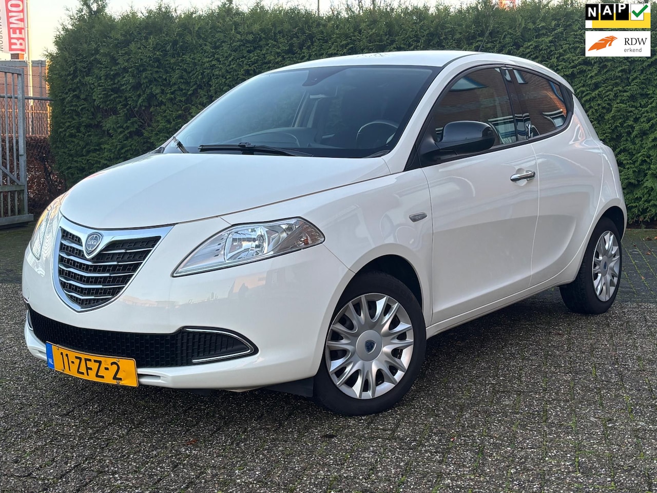 Lancia Y(psilon) - Ypsilon 0.9 TwinAir Gold, Nap, Apk, Airco, 5-drs, Elek pkt - AutoWereld.nl
